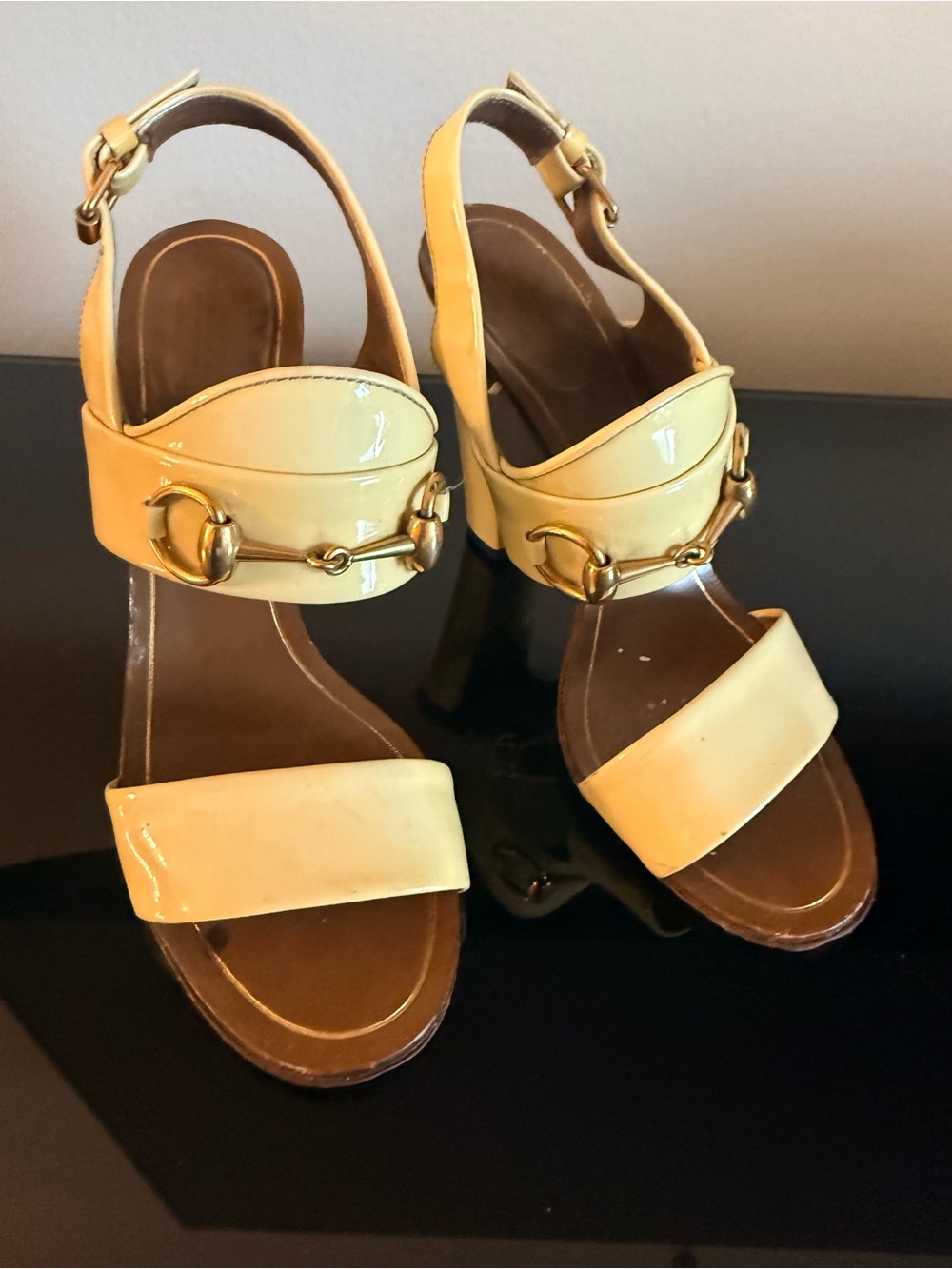 Gucci Yellow Leather Block Heel Slingback Sandals with Gold Horsebit - Picture 2 of 8